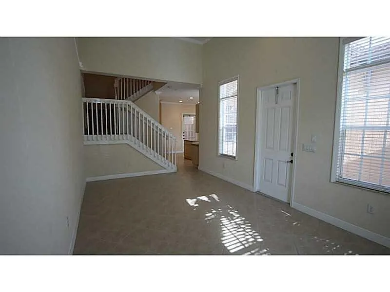 Building Photo - 515 SW 147th Ave