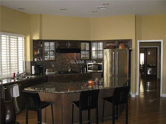 3rd image of 9112 Lazy Hill Cir