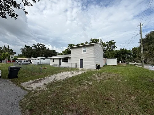 1204 Cherry Ln — Photo 7