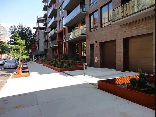 Rented by The KCI Group | media 29