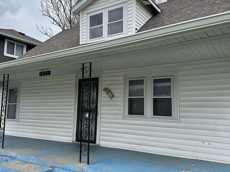 2nd image of 1855 Mansfield St