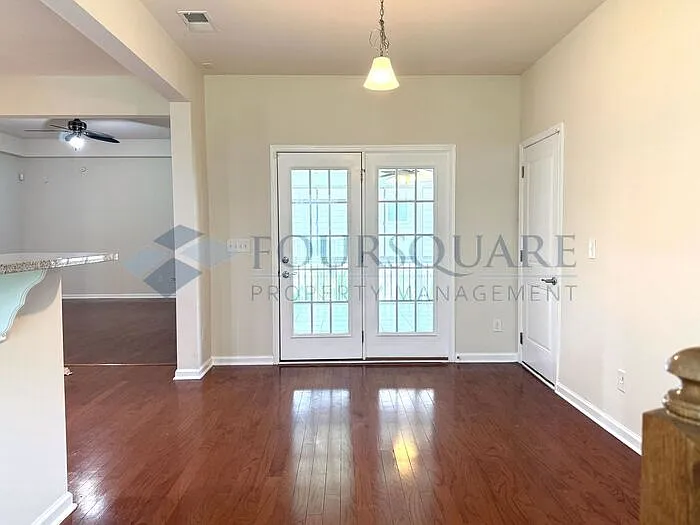1016 Hildebran Ln — Photo 19