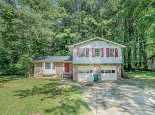 292 Shelton Woods Ct, Stone Mountain, GA 30088