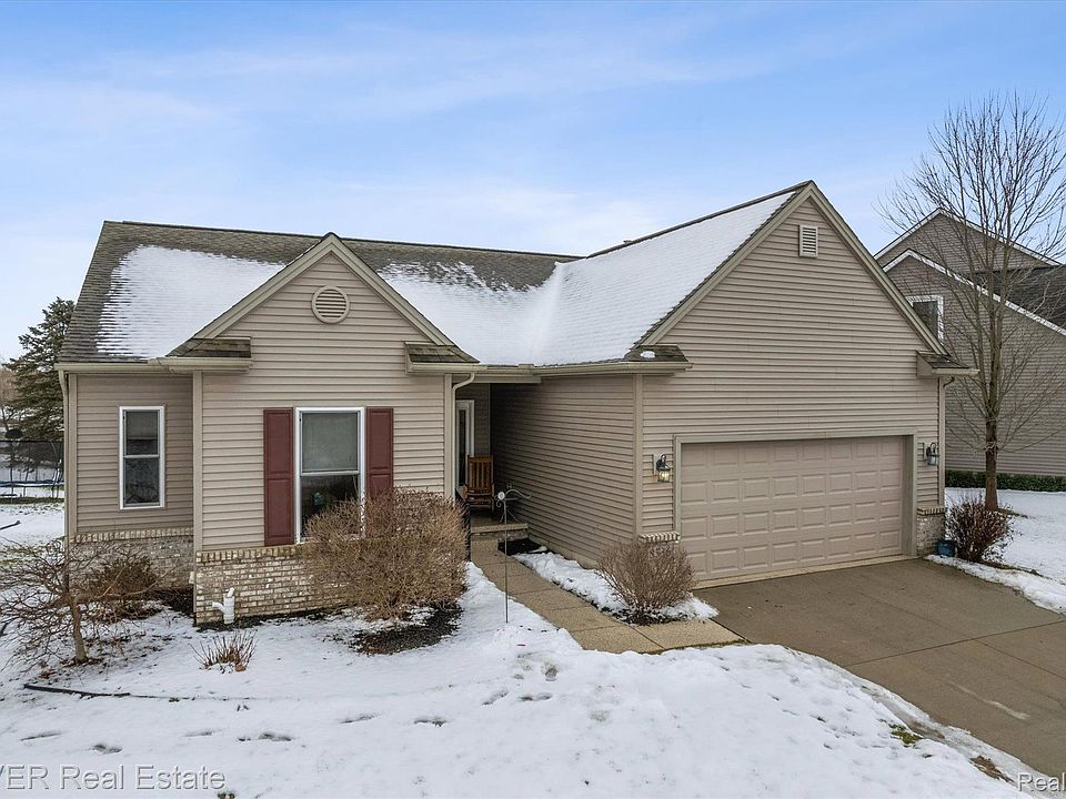 1st image of 8536 Parkridge Dr