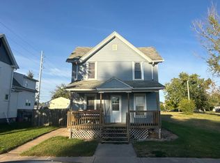 1306 5th St NW, Cedar Rapids, IA 52405