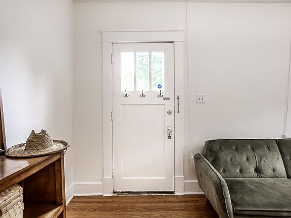 4th image of 6440 N Park Ave