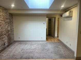 191 College St #204, Burlington, VT 05401