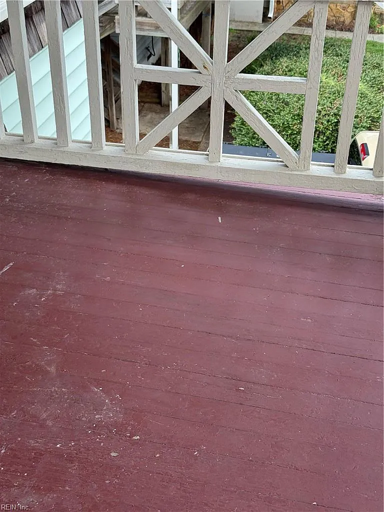 817 Gates AVE — Photo 3