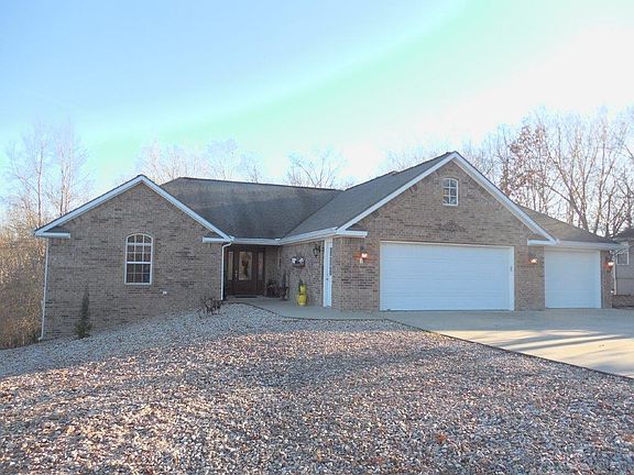 2nd image of 3 Clyde Ln