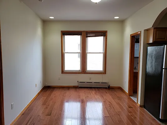 Rented by Astoria Realty | media 8