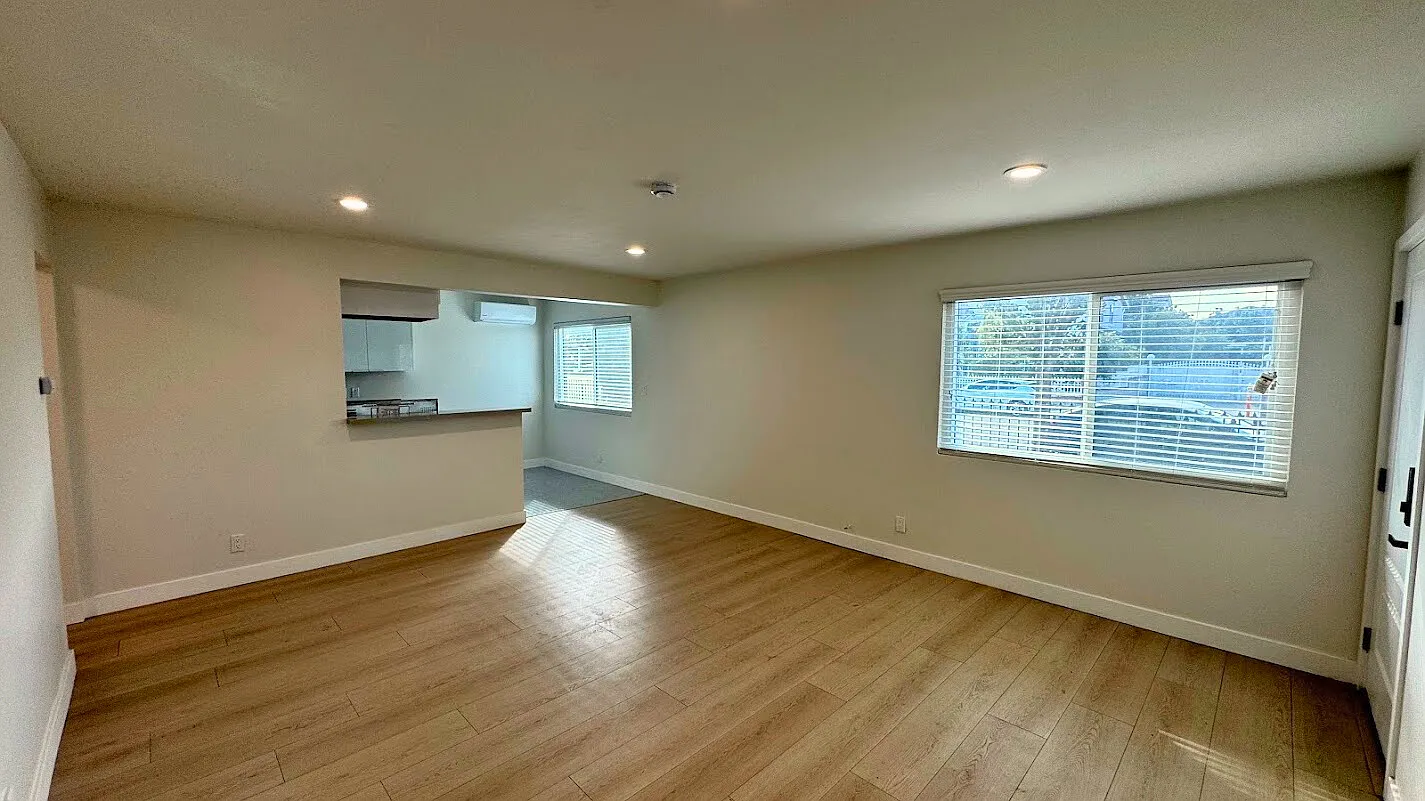 2 bed, 900 sqft, $2,295 — Photo 4