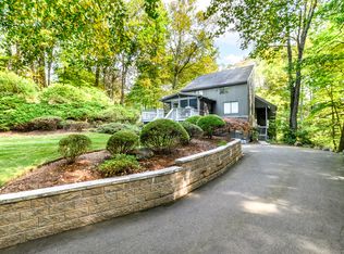 32 Blackberry Dr, Stamford, CT 06903