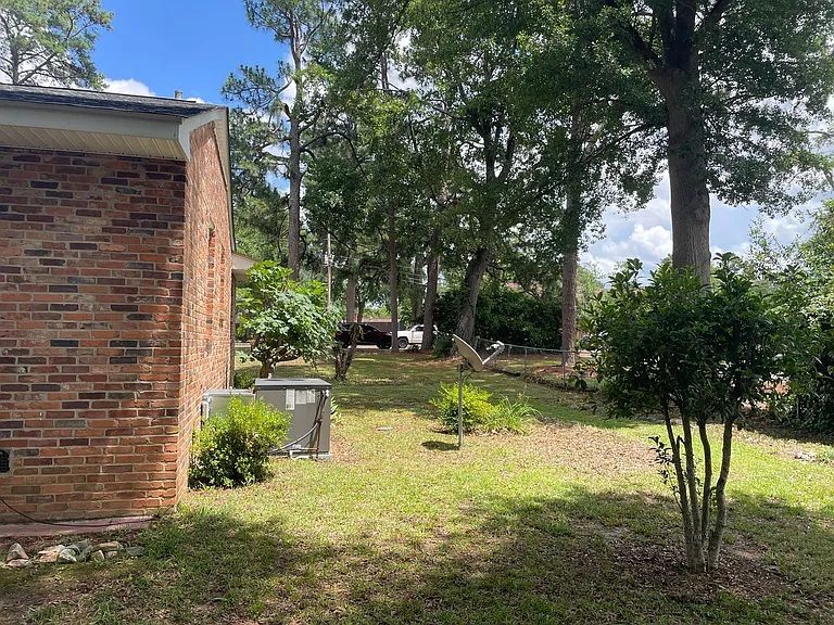 106 Silver Bluff Rd — Photo 29