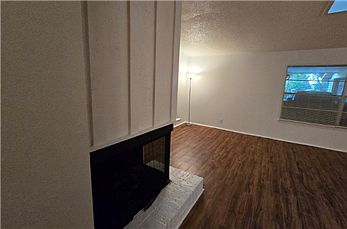 5th image of 9009 Quail Valley Dr #A