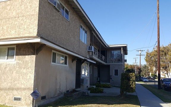 3rd image of 12255 Magnolia Blvd