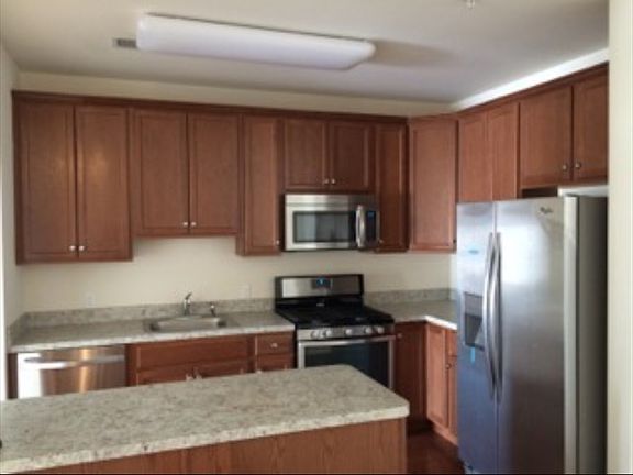 2nd image of 522 Doral Ct
