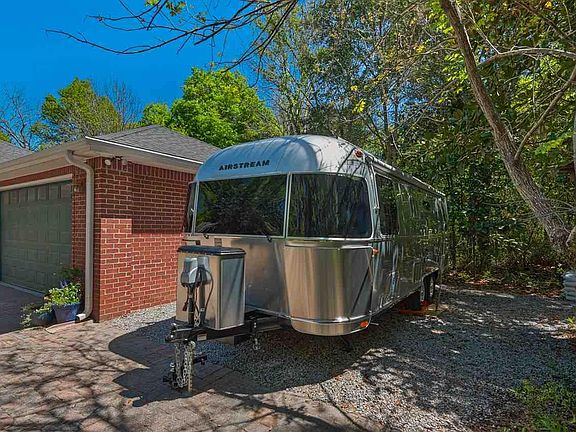 5th image of 5104 Soundside Dr