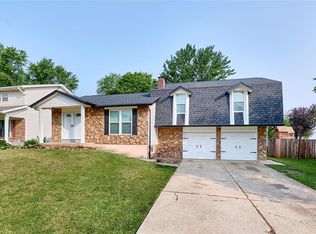 1447 Mohican Trl, Saint Charles, MO 63304