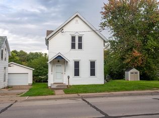 1554 N Grandview Ave, Dubuque, IA 52001