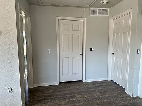 5th image of 203 S Clay St
