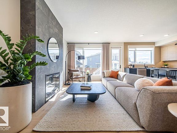 4th image of 52 Rhea Cres