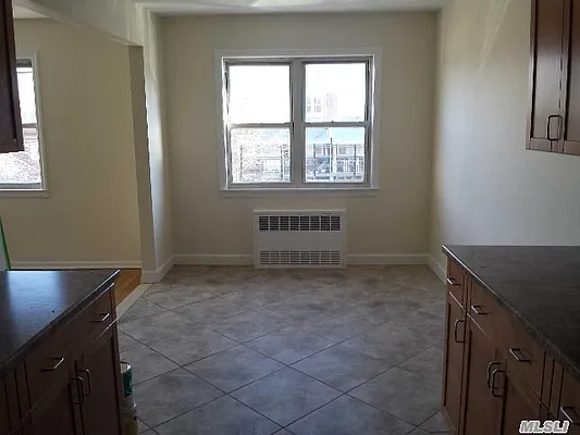 Rented by Prime Realty | media 8