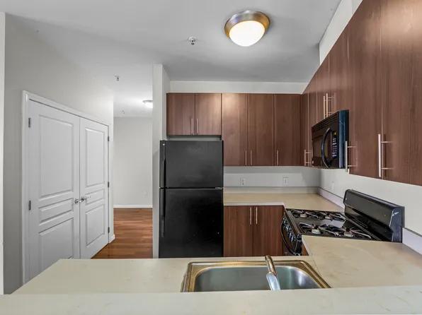 845 Newark Avenue image 9 of 26