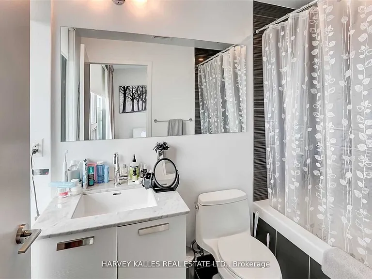 1815 Yonge St #2502 — Photo 24