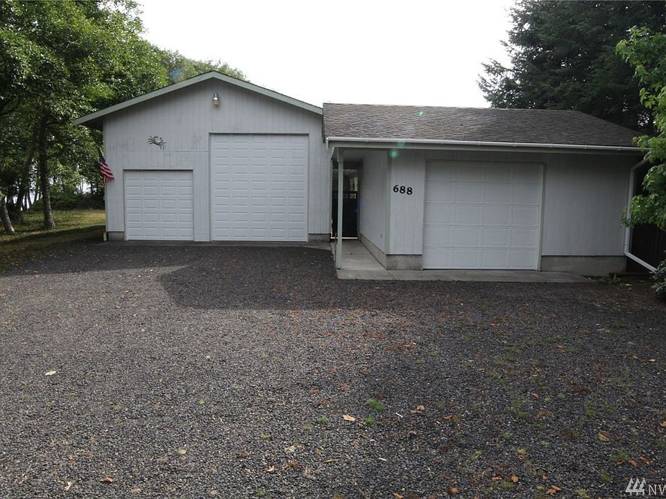 1st image of 688 Duck Lake Dr NE