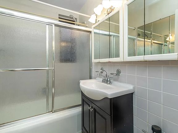 4th image of 83-20 98th St #2J