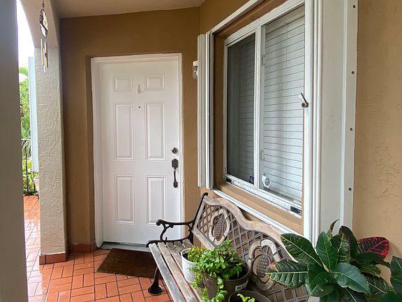 2nd image of 551 NW 82nd Ave APT 520