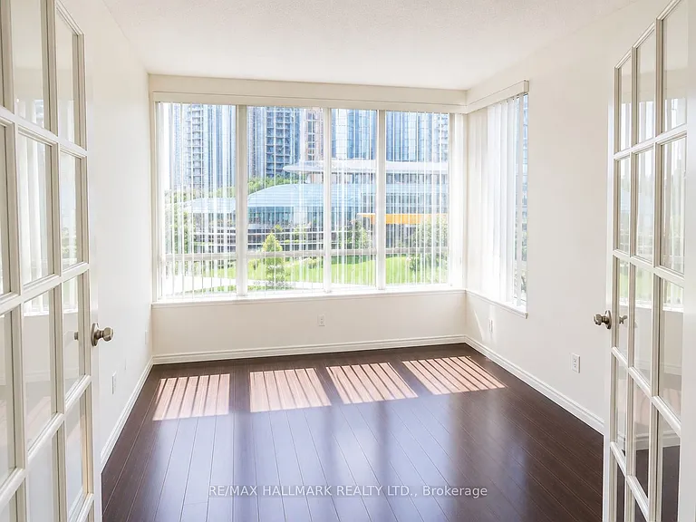30 Greenfield Ave #207 — Photo 13