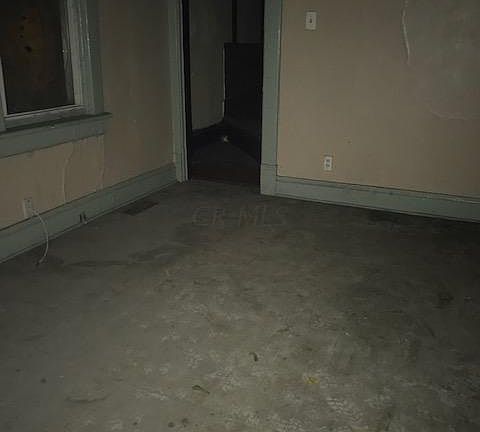 4th image of 139-141 N Central Ave