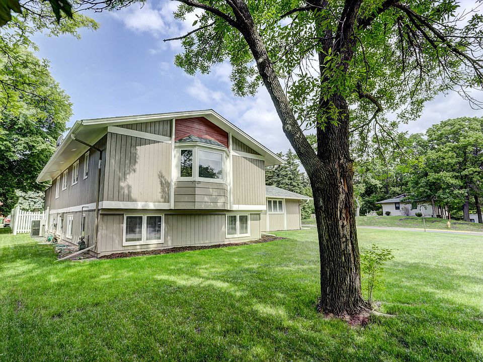 1st image of 5490 Matterhorn Dr NE