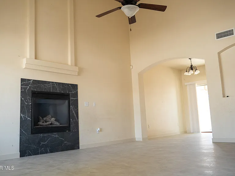 804 Bonnie Ct — Photo 4