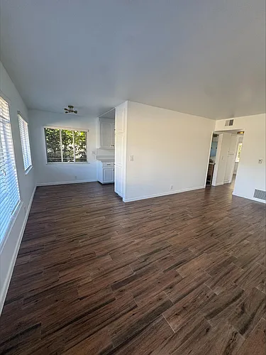 2119 De La Vina St #G Photo 1