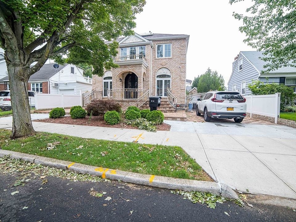 2nd image of 82-16 261st St