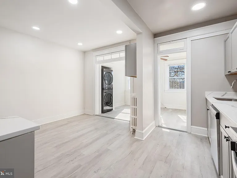 1805 Potomac Ave SE — Photo 12