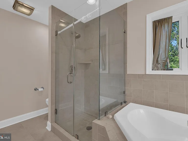 7205 Van Ness Ct — Photo 23