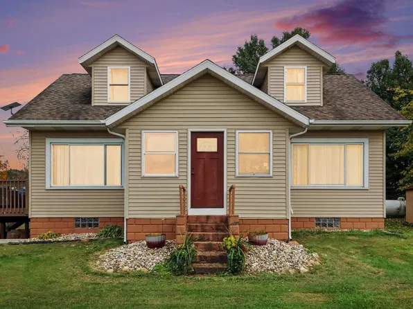 69531 County Road 215, Lawrence, MI 49064