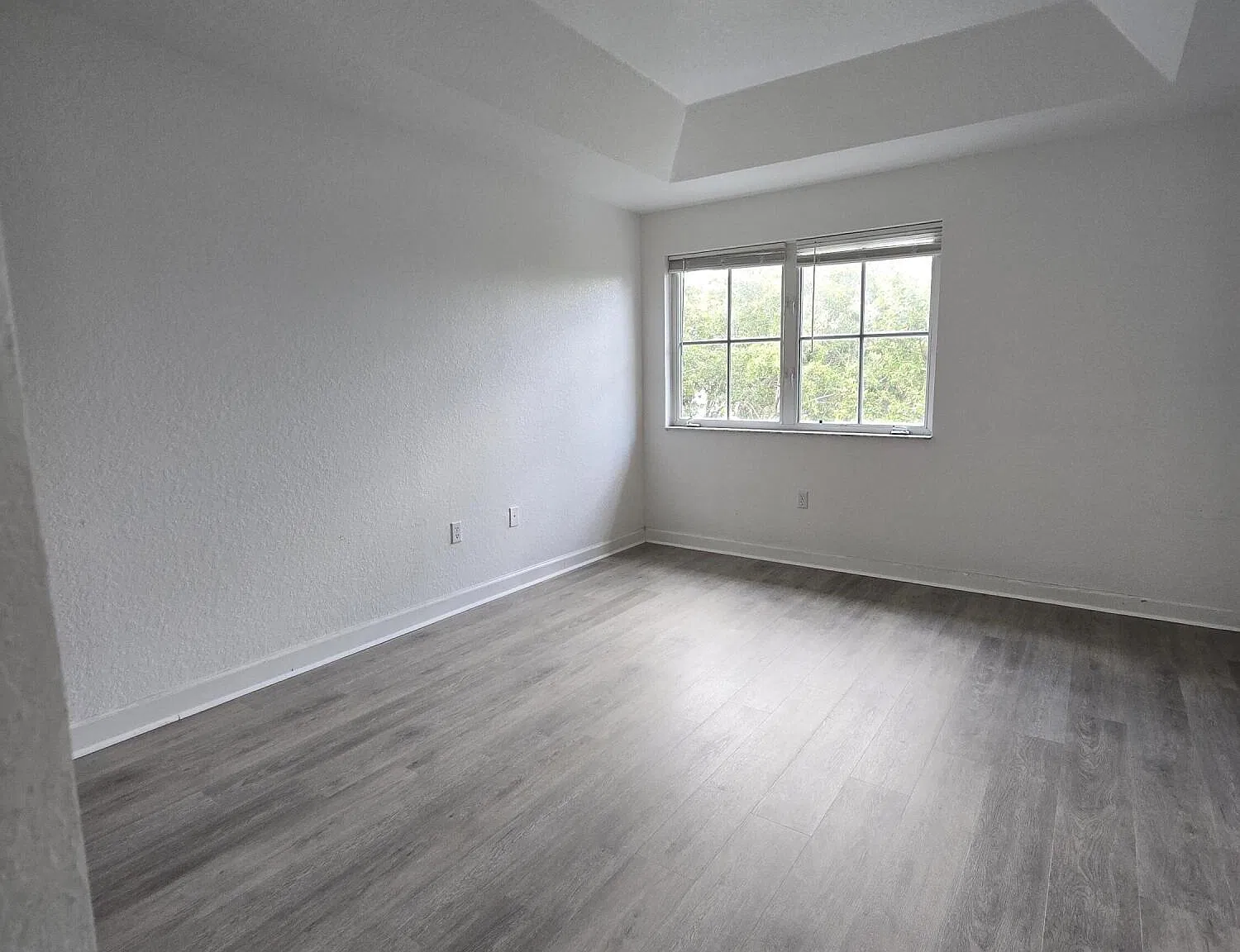 3 bed, 2.5 bath, 1524 sqft, $3,200 — Photo 4