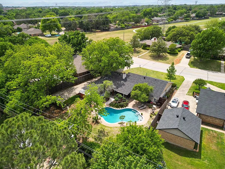 568 Sellmeyer Ln — Photo 44