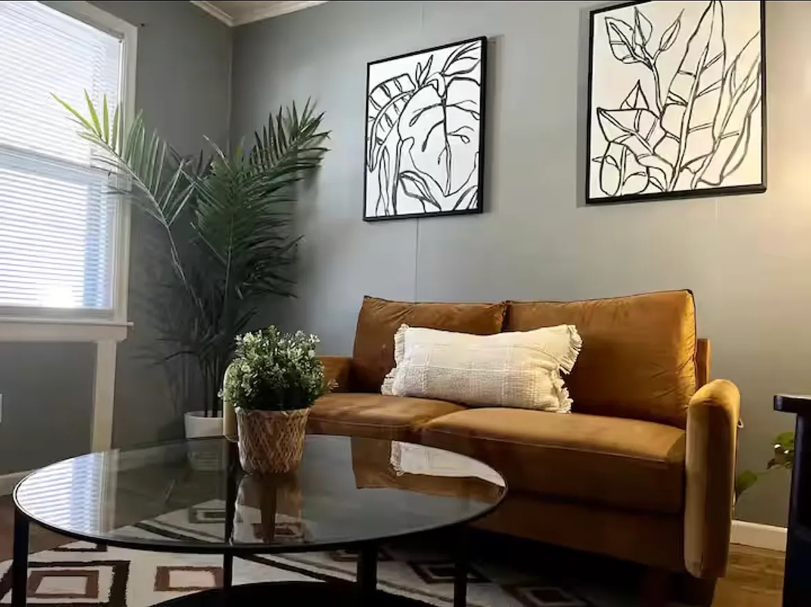2 bed, 856 sqft, $1,500 — Photo 1