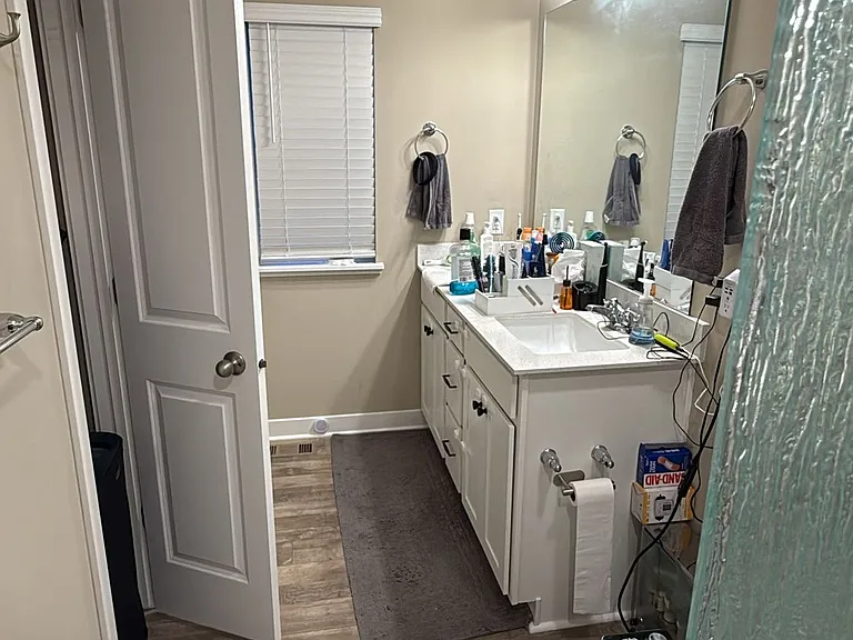 14250 Cheshire Ln N — Photo 25
