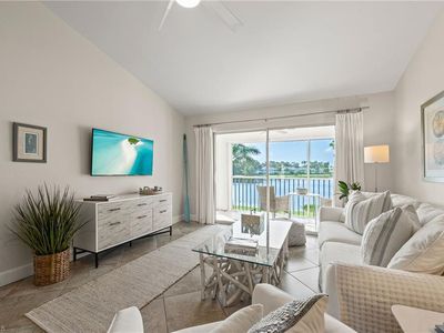 1712 Kings Lake Blvd #3-203, Naples, FL, 34112