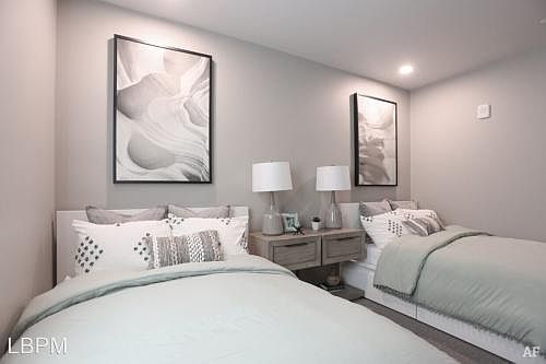 3rd image of 9121 Darby Ave #413