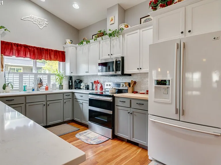 10412 NW 3rd Pl — Photo 7