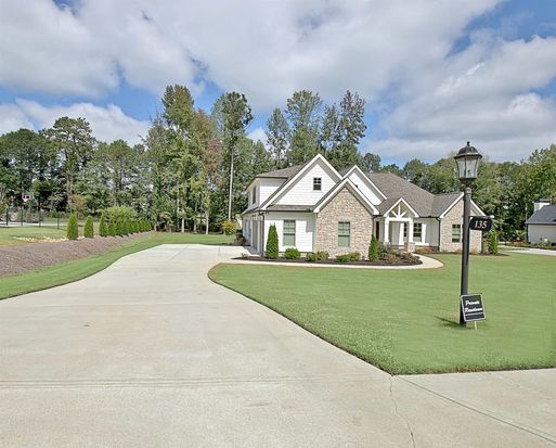 135 Dean Dr, Tyrone, GA 30290