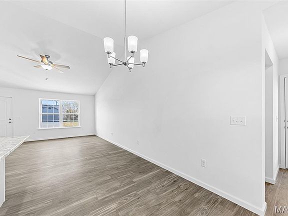 3rd image of 1007 Samwise St