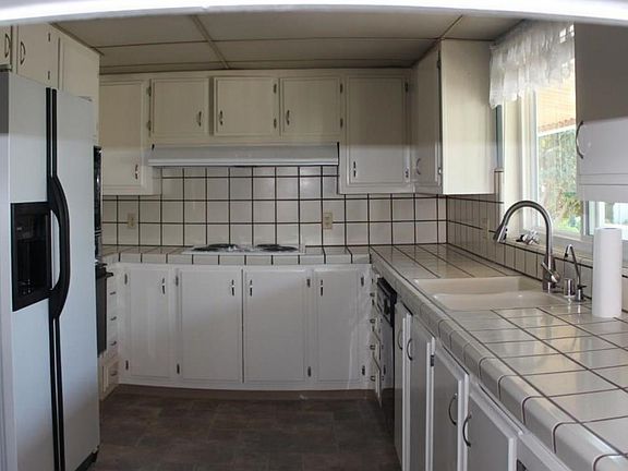 2nd image of 382 Chateau La Salle Dr #382
